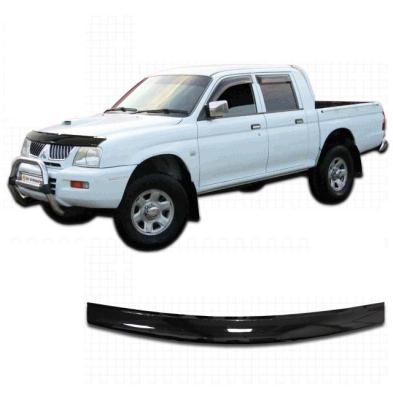 Дефлектор капота Classic черный Mitsubishi L-200 2005.