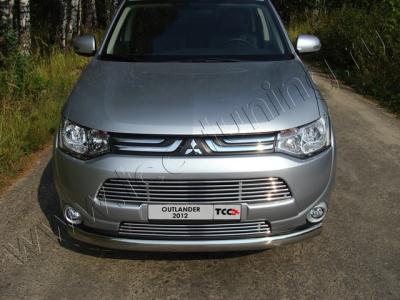 Решётка радиатора Mitsubishi Outlander 2012.